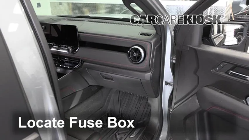 2024 Chevrolet Colorado Trail Boss 2.7L 4 Cyl. Turbo Fuse (Interior)